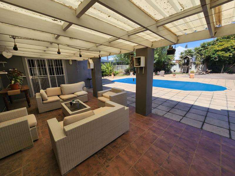 4 Bedroom Property for Sale in Panorama Western Cape